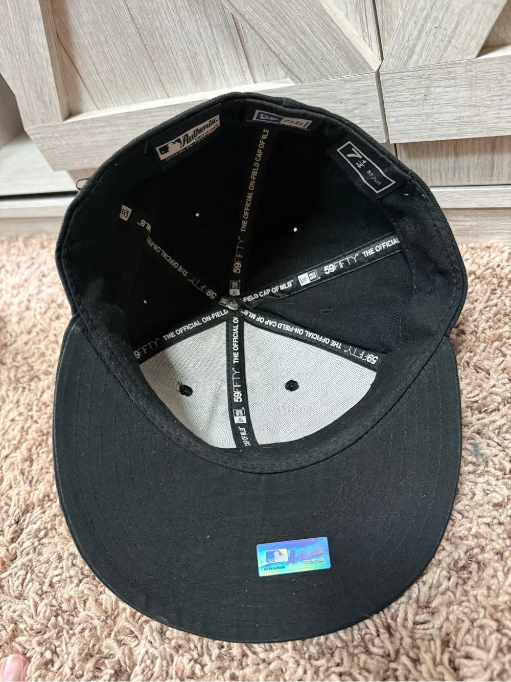 New Era Black Pittsburgh Pirates Fitted Cap with Yellow P Logo